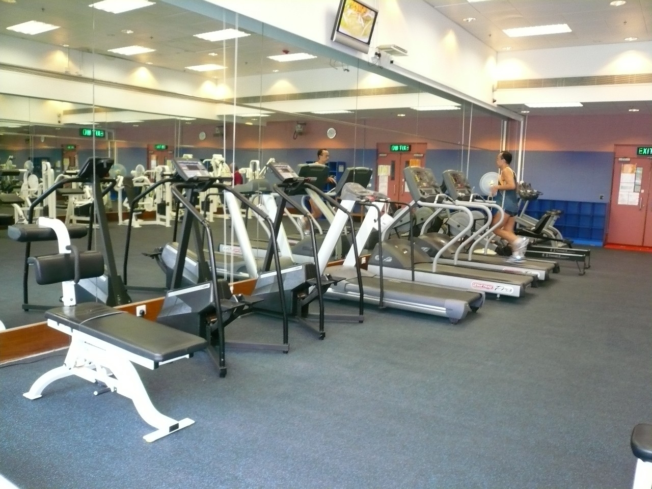 順利邨體育館的相片(二)